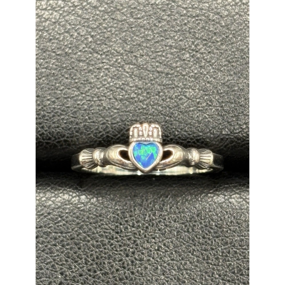 New Condition Sterling Silver Lab Blue Opal Claddagh Ring Size 7 D24